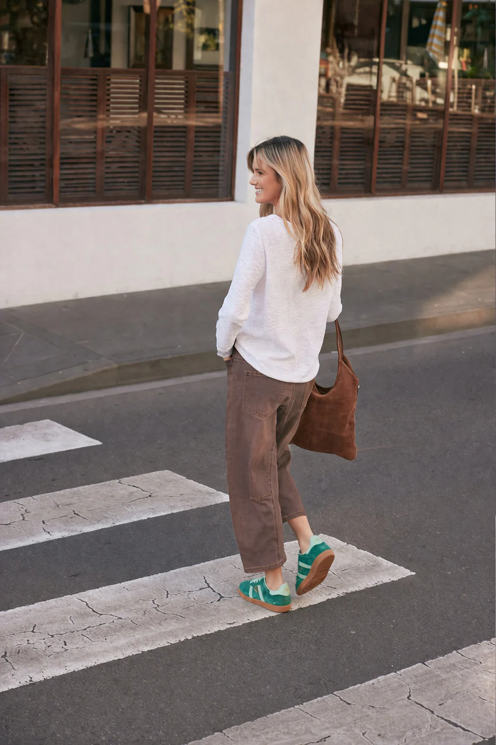 Leo Barrel Jeans - Chocolate - Image 10