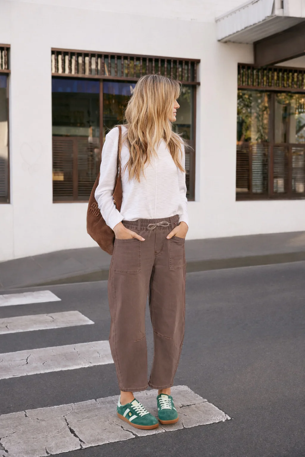 Leo Barrel Jeans - Chocolate - Image 3