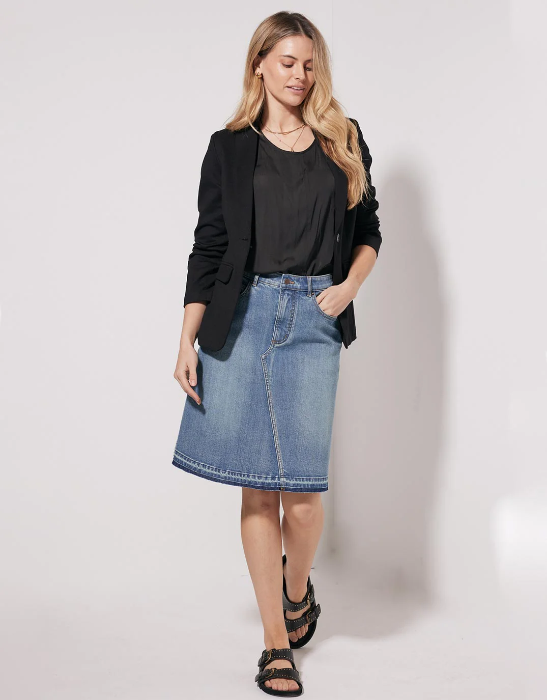 Timeless Ponte Blazer - Black - Image 9