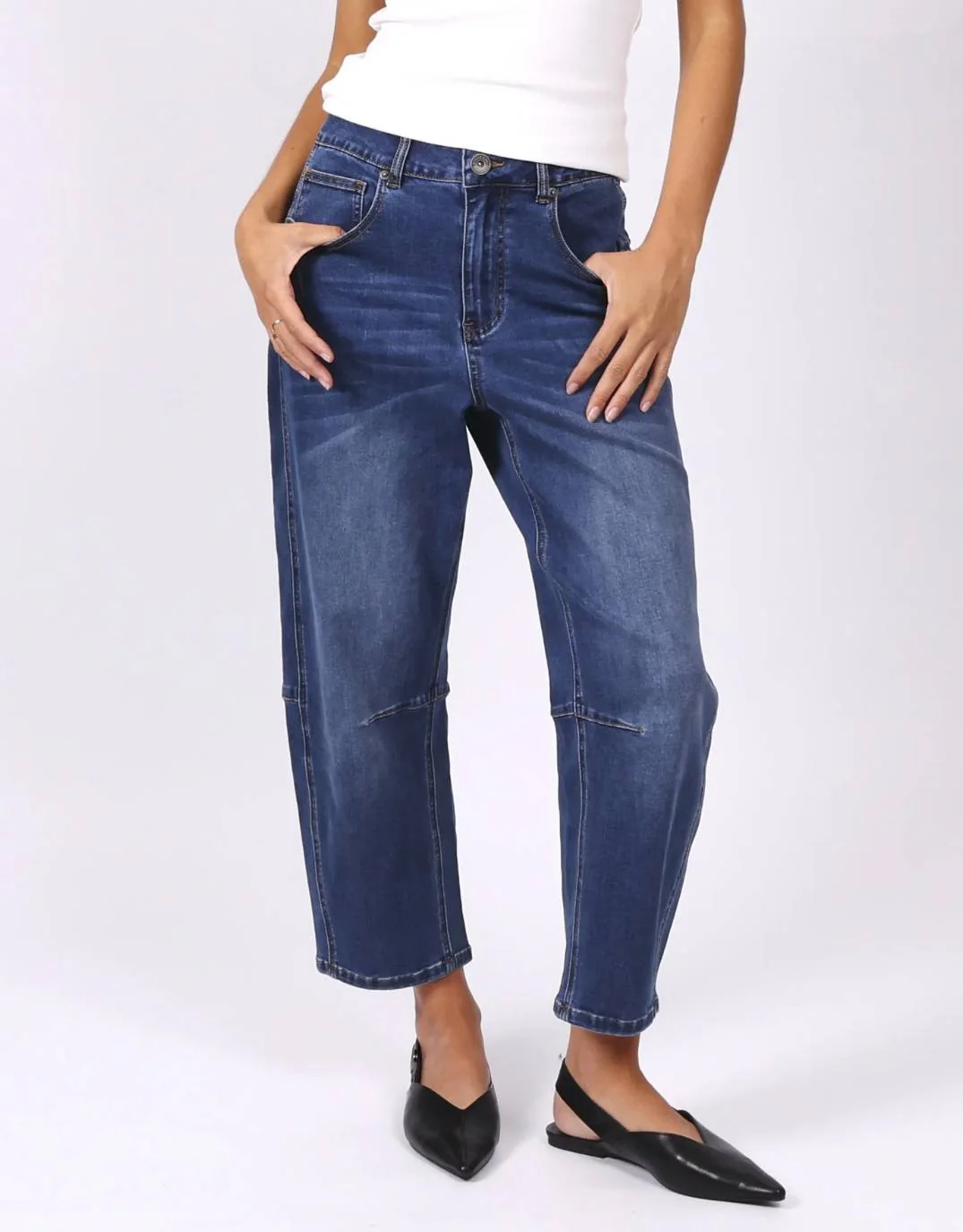 Toni Barrel Jeans - Dark Wash