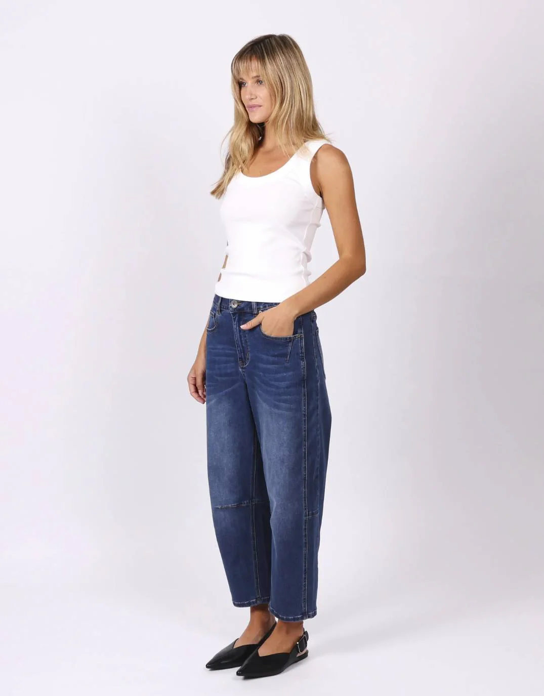 Toni Barrel Jeans - Dark Wash - Image 5